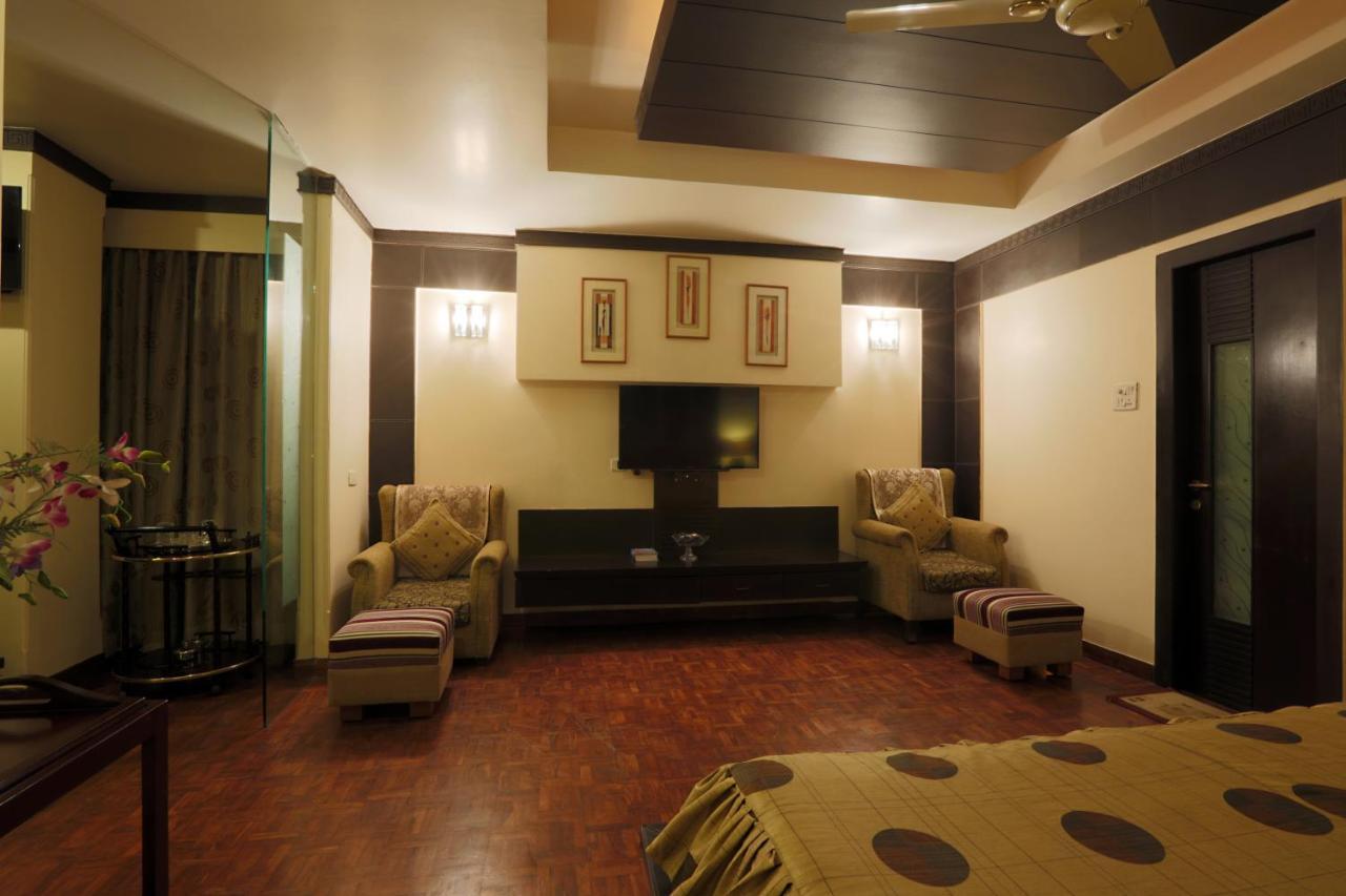 Hotel The Manor - A Boutique Hotel Jorhāt 外观 照片